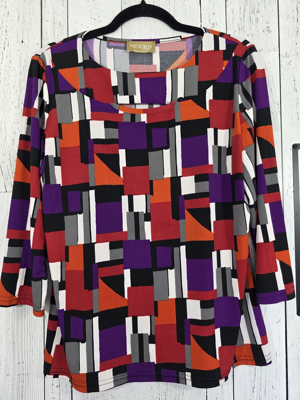 Victoria Collection Abstract Geometric Print Top Made in Canada 1X Est Workwear